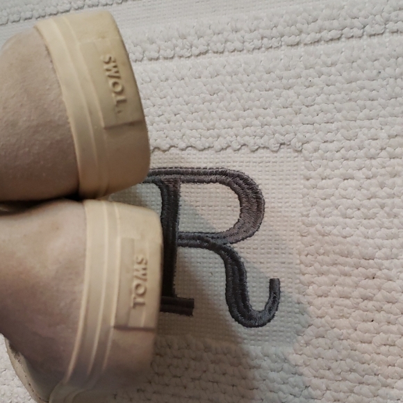 TOMS SLIP-ONS - Picture 6 of 11